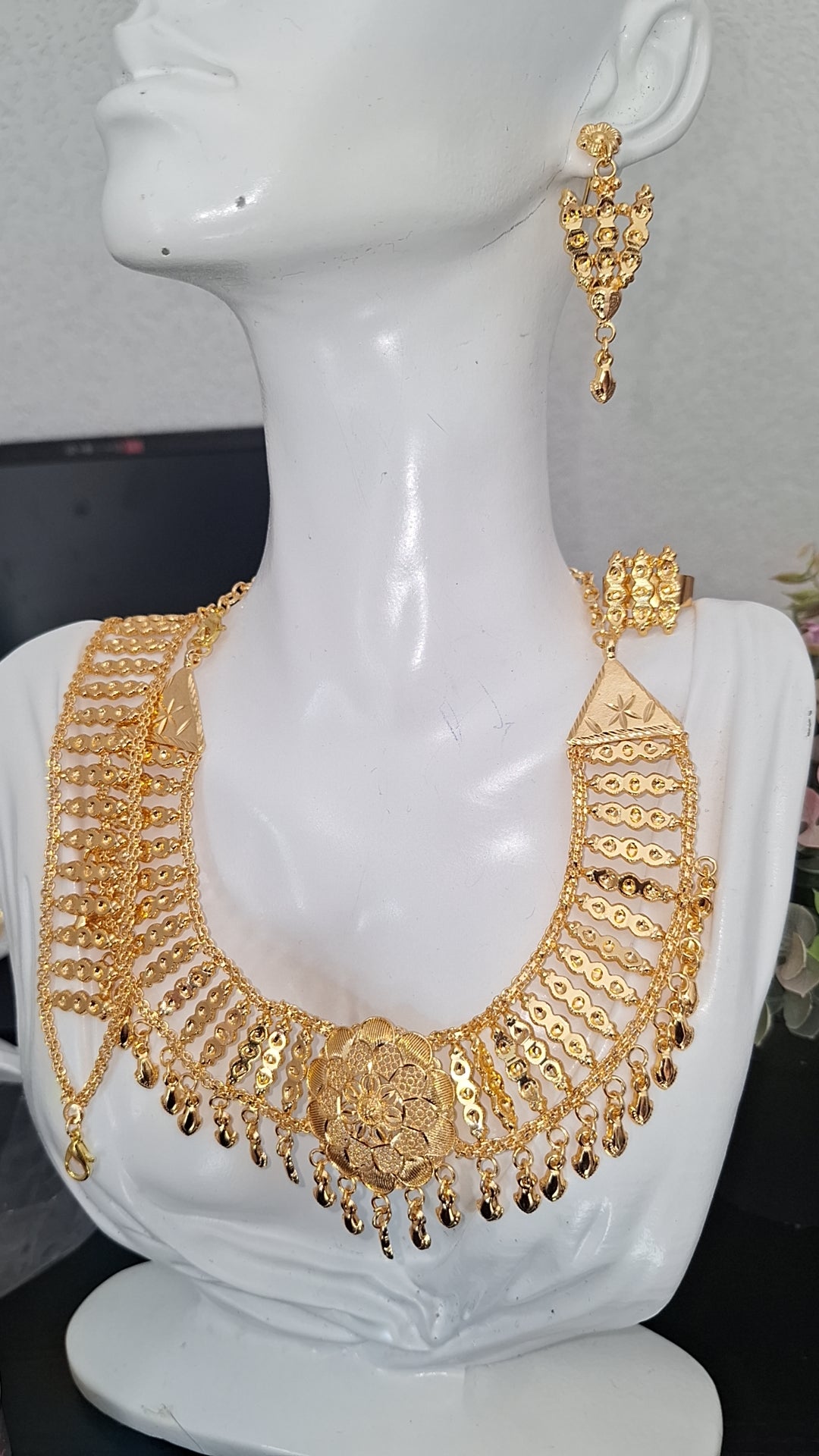 PARURE plaque or