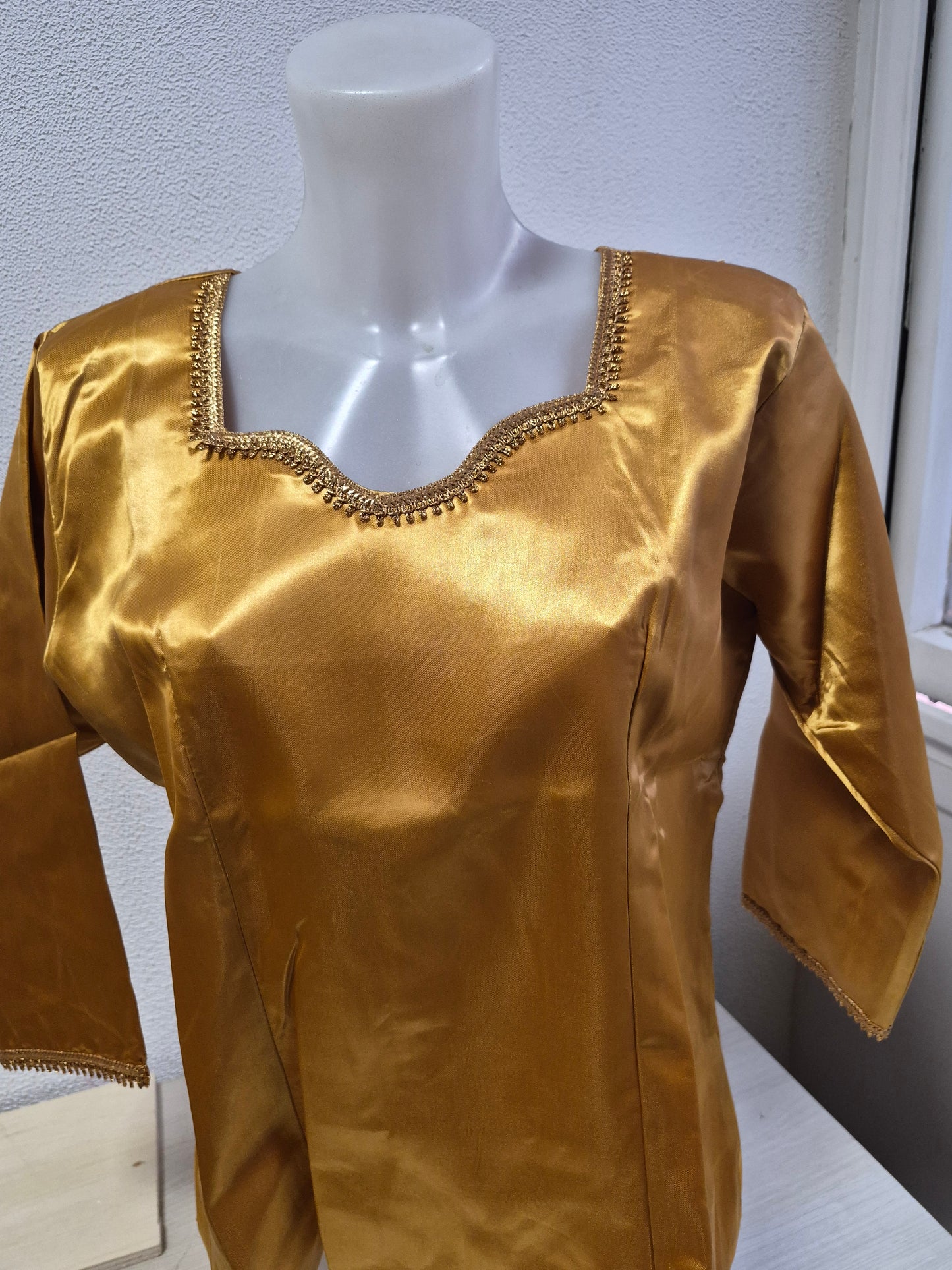 Body satin