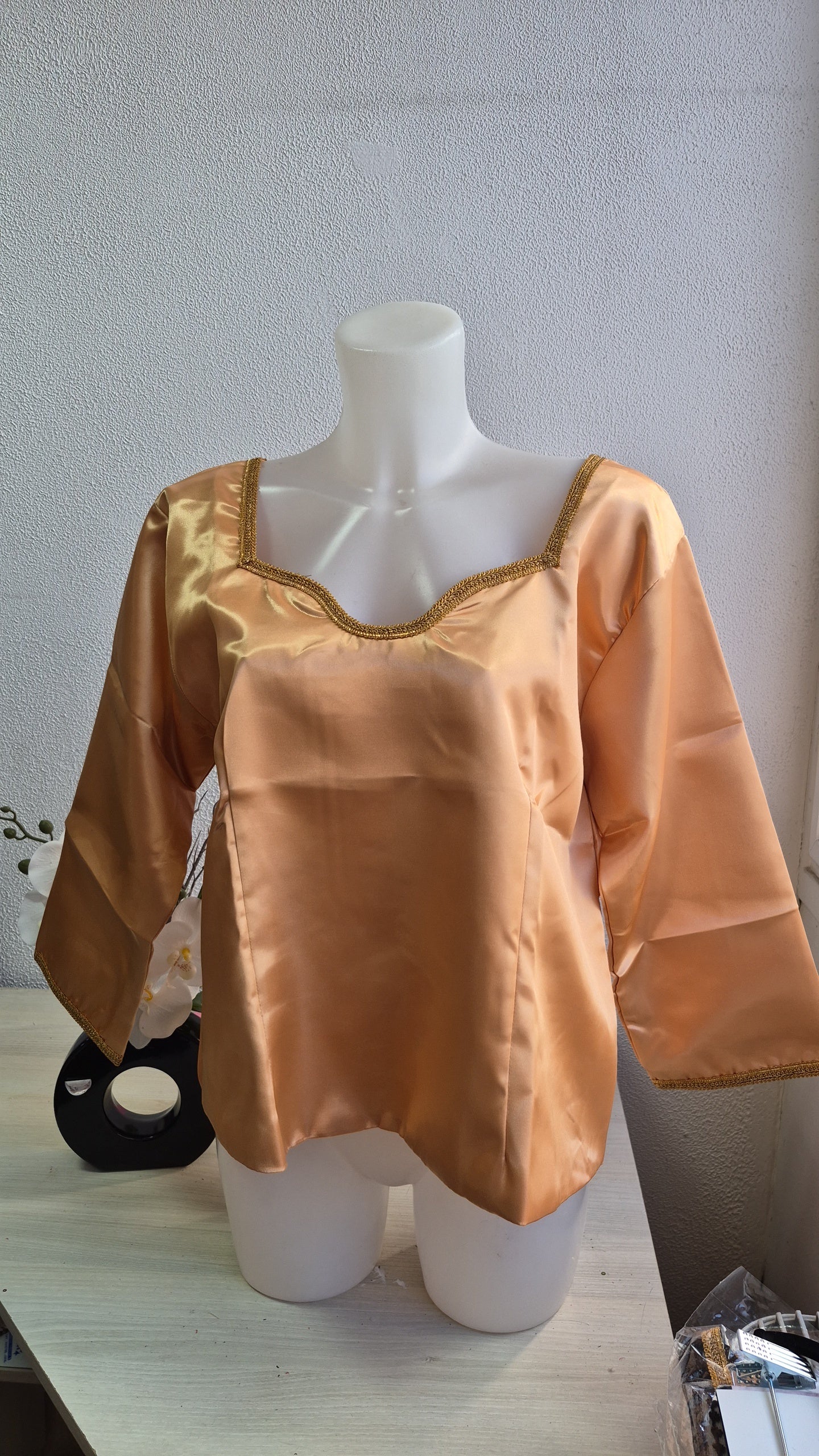 Body satin